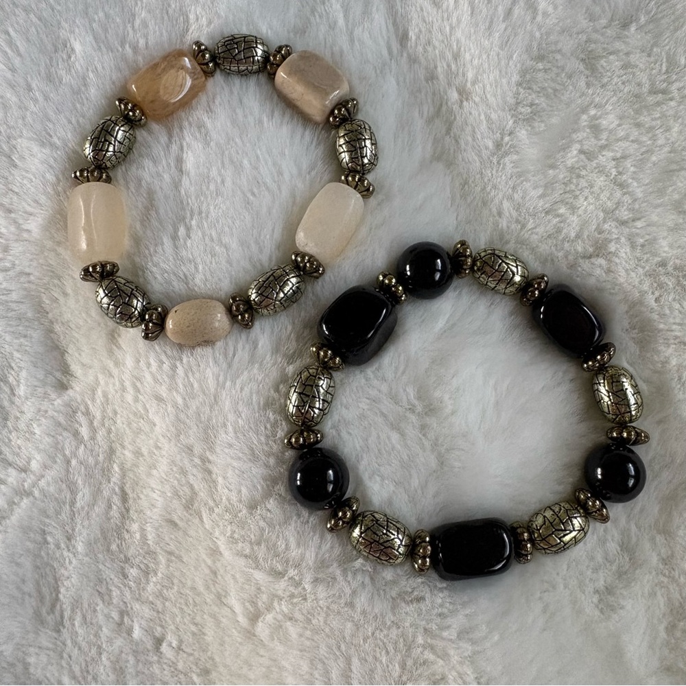 Elegant Beaded Bracelet Set - Black and Cream